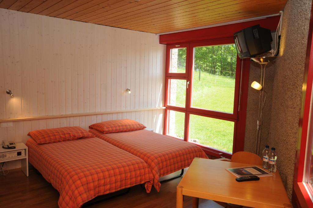 Hotel Twannberg Невшатель Номер фото